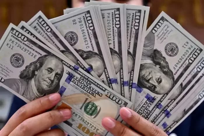 قیمت دلار از ۱۳۵ هزار تومان هم گذشت!