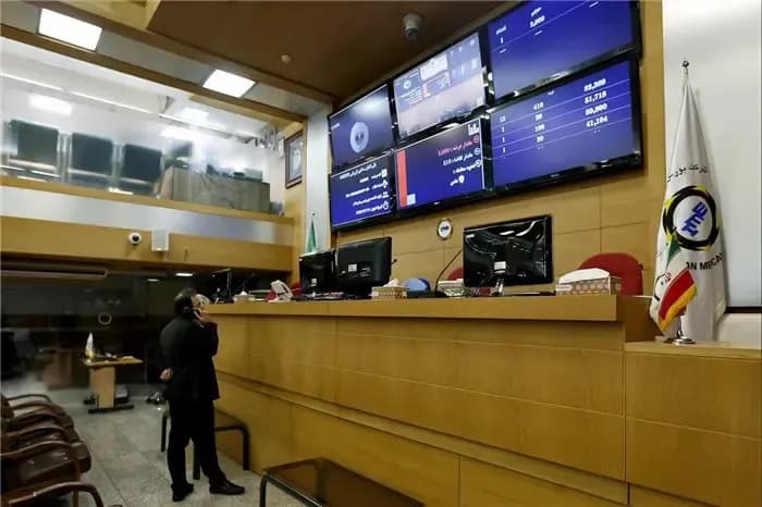 سیمان و سنگآهن در صف عرضههای امروز بورس کالای ایران