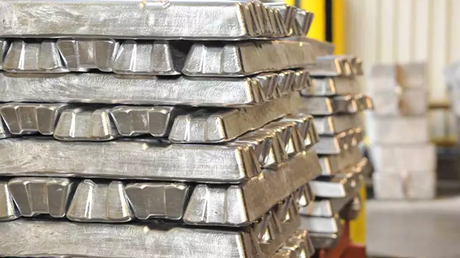 آلومینیوم چیست؟ چرا پرکاربرد ترین فلز غیرآهنی است؟